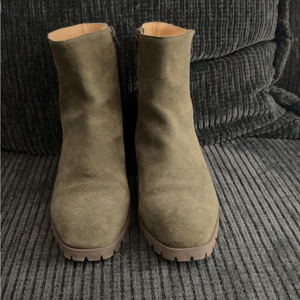 Crown Vintage Green Ankle Booties Suede